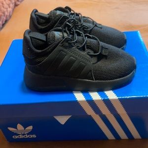 Adidas all black size 6